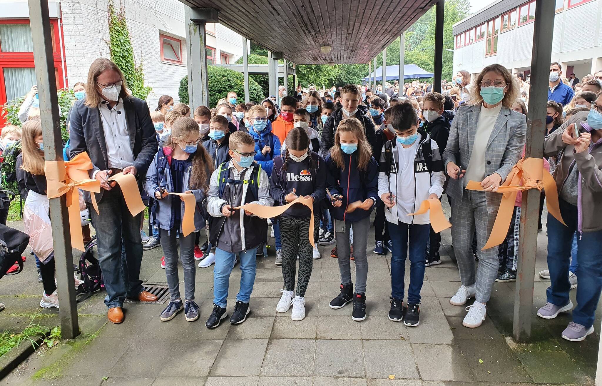  Im Sommer war der erste Schultag an der Gesamtschule Mettmann, fünf Klassen wurden gebildet. 