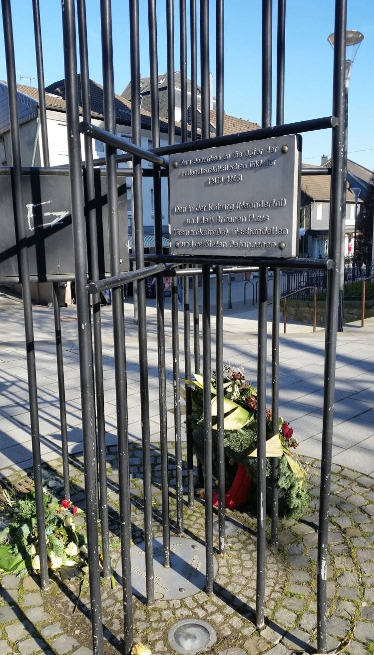 Am Koburg-Mahnmal werden Gedenktafeln für 162 NS-Opfer angebracht