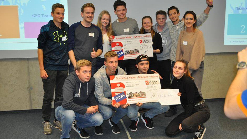 Zwei Schüler-Teams aus Mettmann gewinnen die FHDW Abi Quiz Night