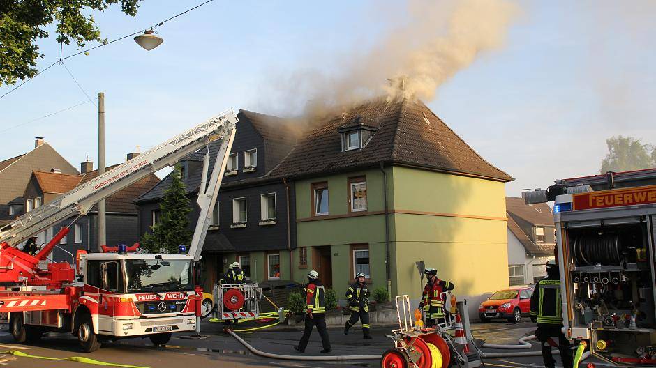 Dachstuhlbrand an der Düsseldorfer Straße
