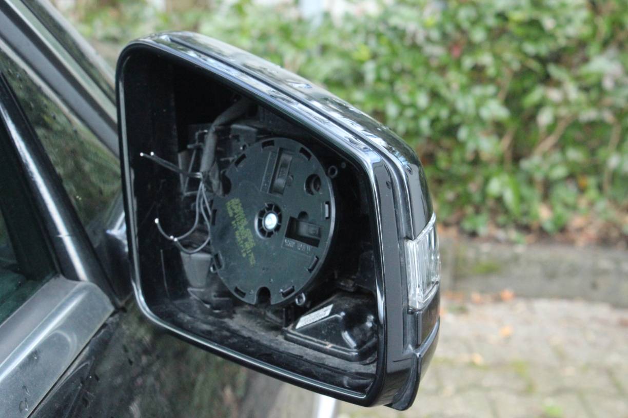 Pkw- Außenspiegelgläser in Serie gestohlen