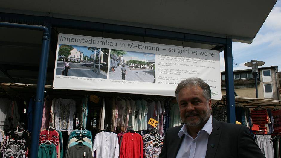 Neues Banner informiert über die Baustelle auf der Mühlenstraße