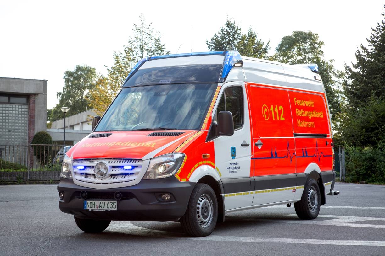 Feuerwehr Mettmann stellt neuen Krankentransportwagen in Dienst