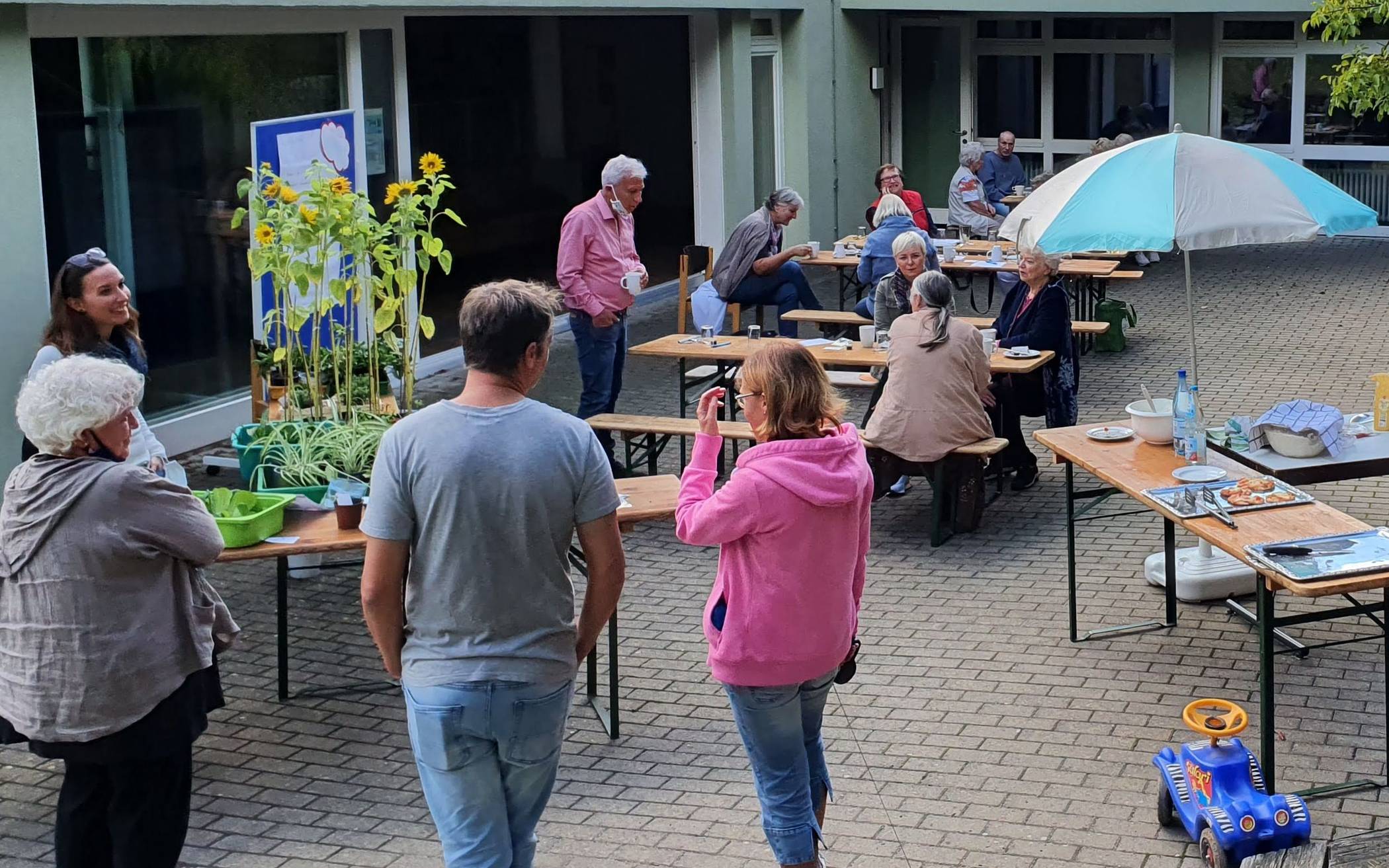  Die Pflanzentauschbörse war eine Aktion des Projekts „Seniorengerechte Quartiersentwicklung in Mettmann West“. 