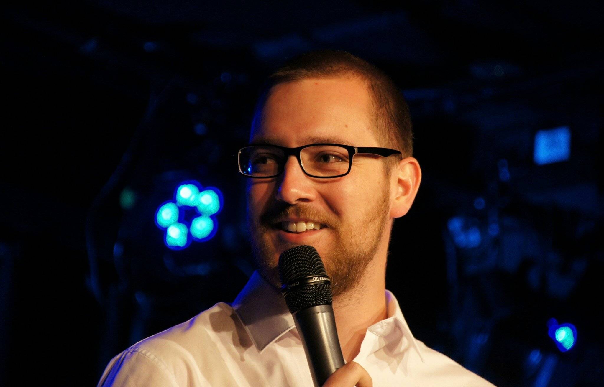  Moderator Jan Schmidt. 