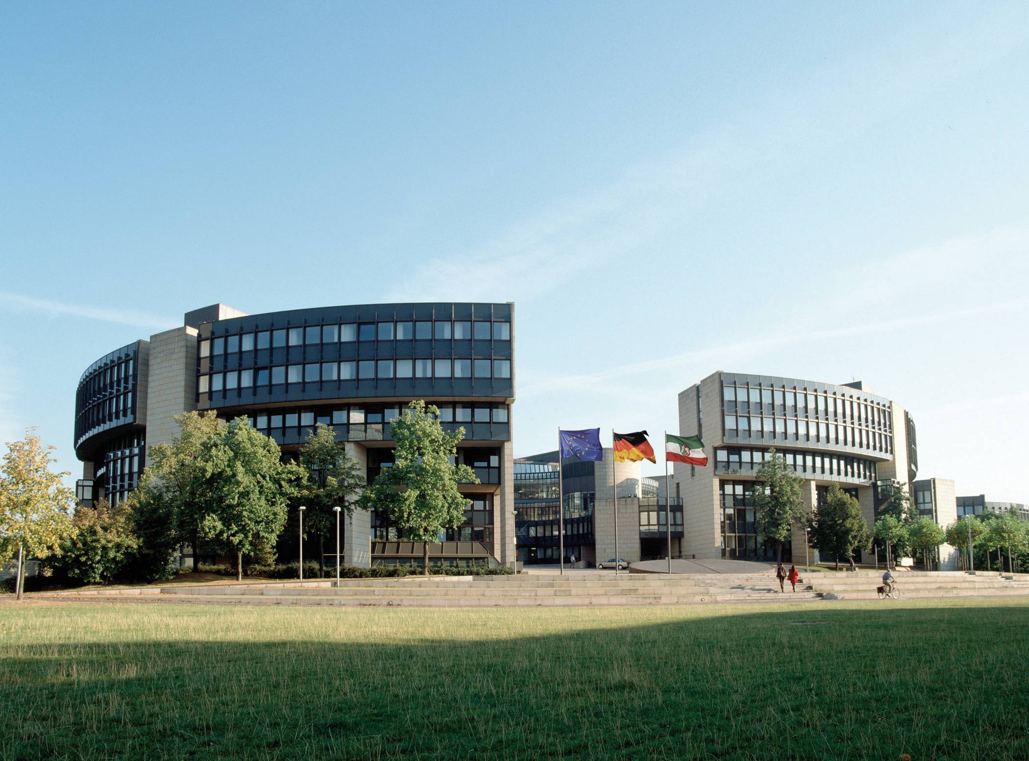  Der Düsseldorfer Landtag. 