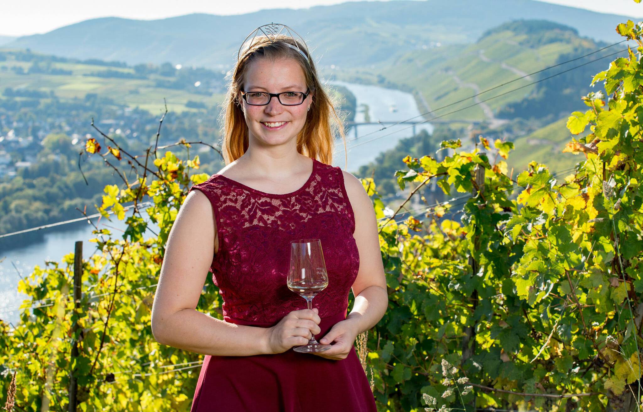  Von der Mosel in die Oberstadt kommt Weinprinzessin Jacqueline Krause anlässlich des Weinsommers. 