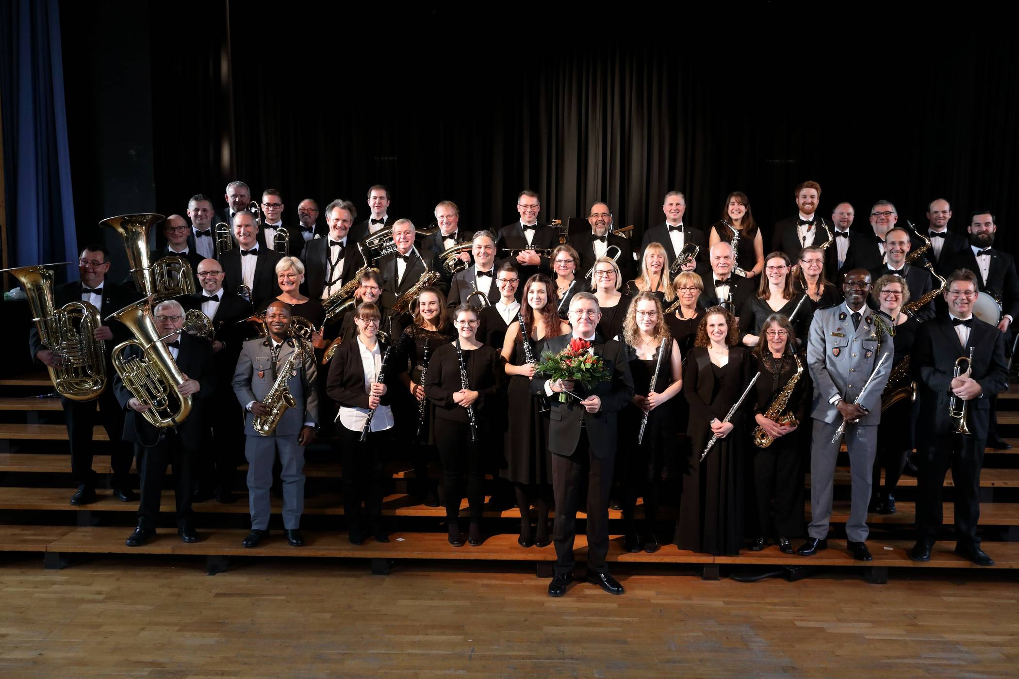 Das Stadtorchester erfreut sein Publikum mit symphonischer Musik und solistischen, spielt unter anderem die Air Pathetique. 