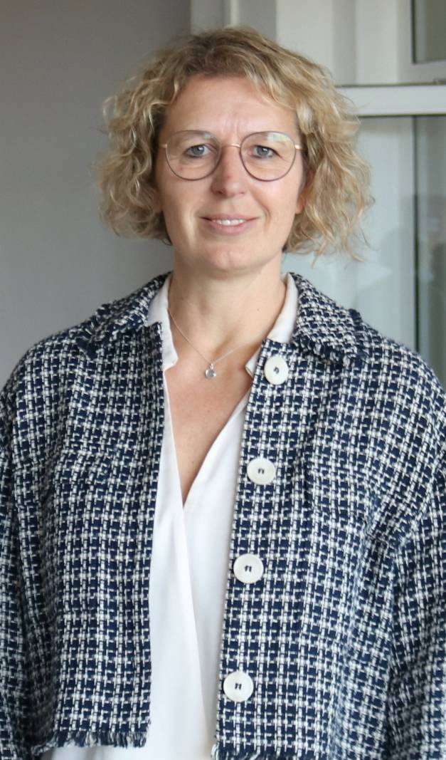  Bürgermeisterin Sandra Pietschmann beantwortet beim Bürgerstammtisch Fragen zu aktuellen Mettmanner Themen. 