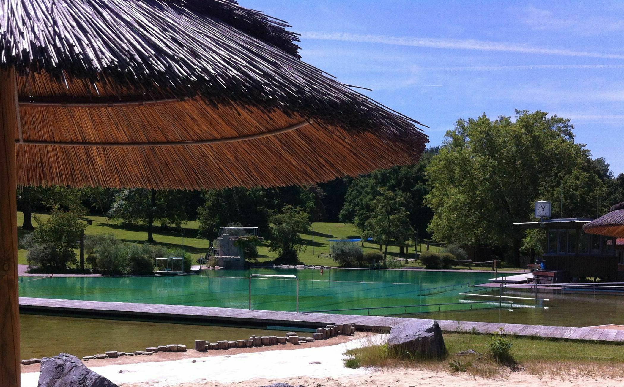 Naturfreibad und Hallenbad im Doppelbetrieb