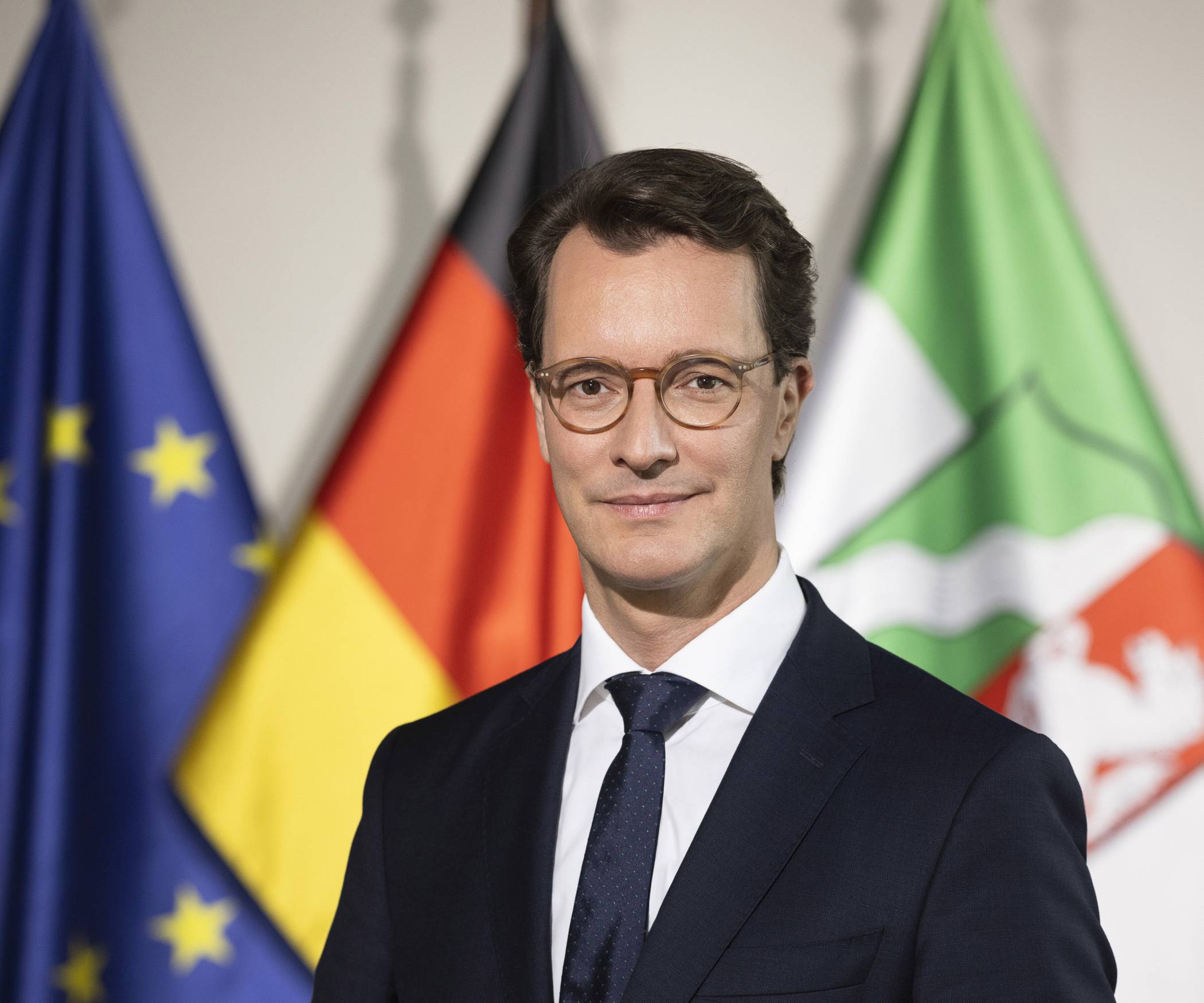 NRW-Ministerpräsident Hendrik Wüst hat Post bekommen.   