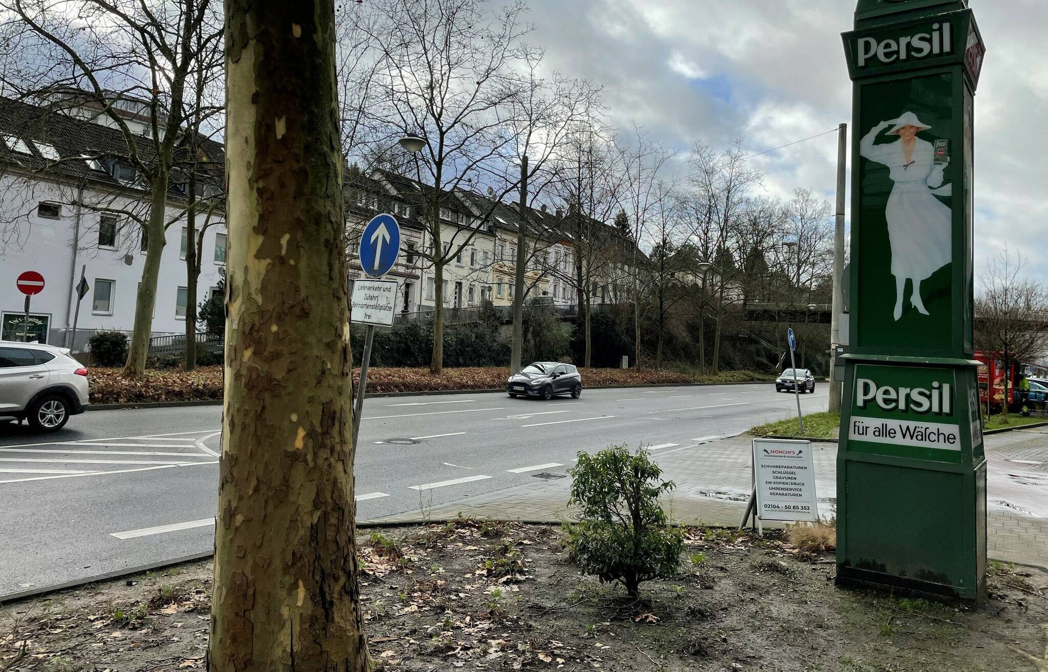  Reparaturbedürftiger Blickfang: die Persil-Uhr an der Talstraße in Mettmann.  