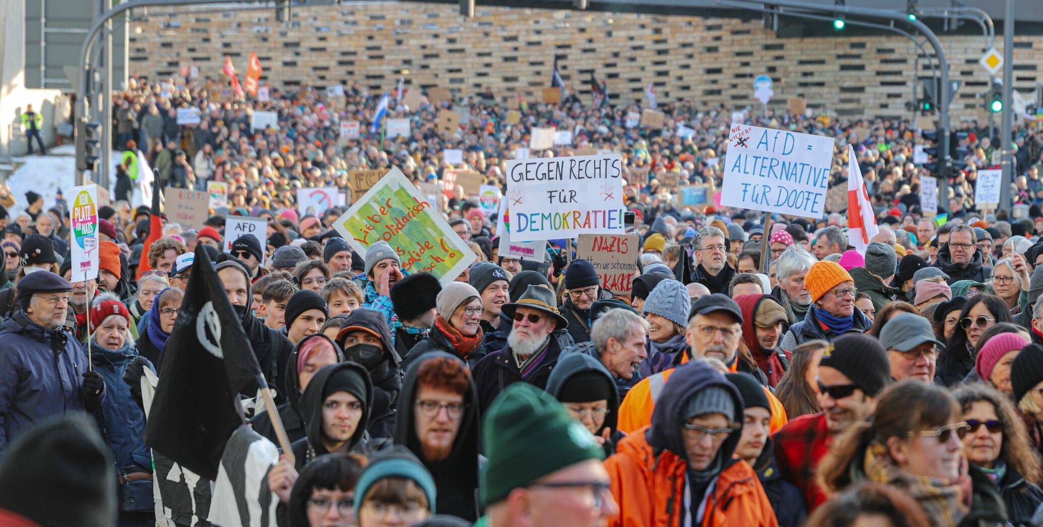  Wuppertal stellt sich quer Demo gegen Rechts. 