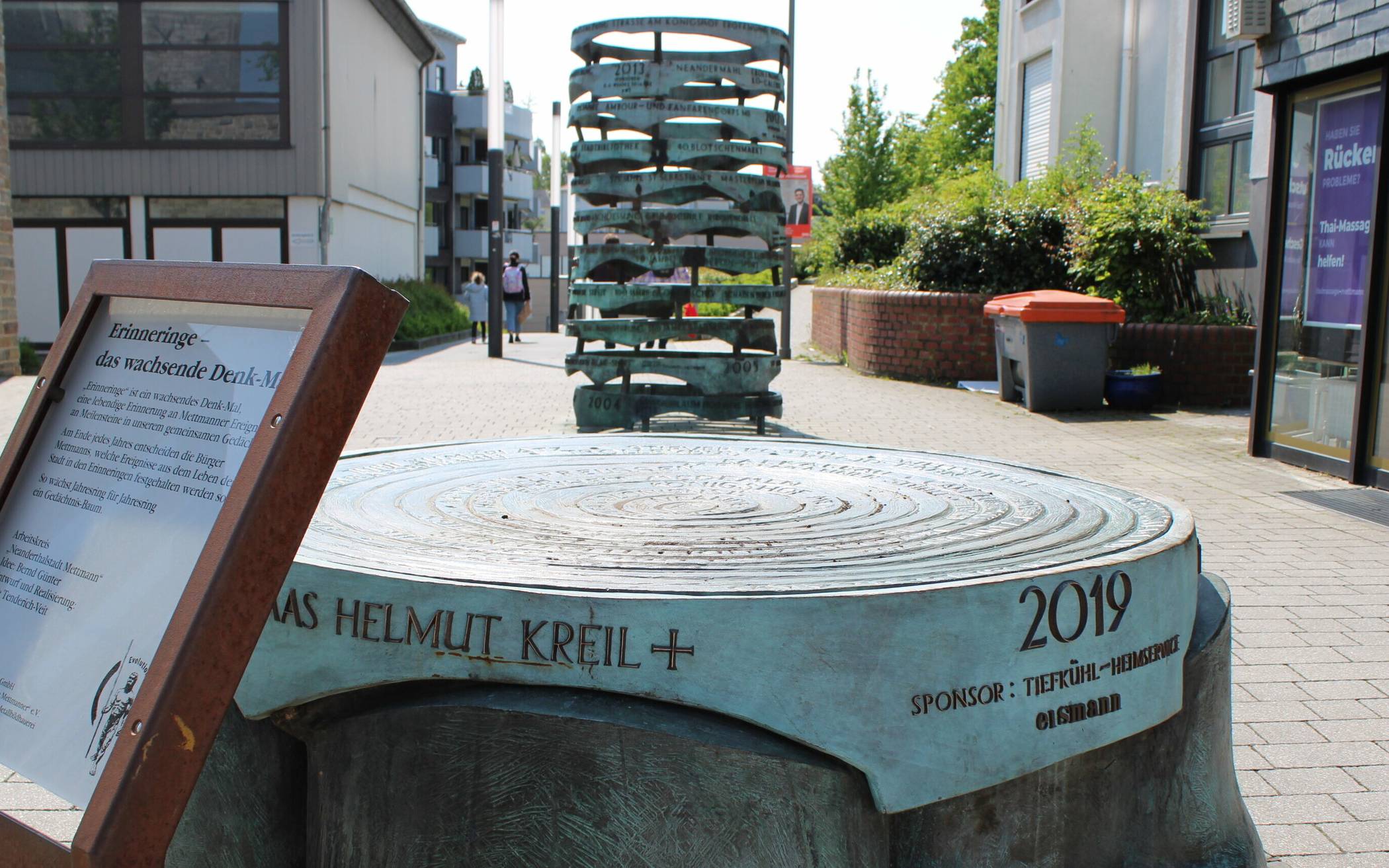 Wachsendes Denkmal: die Erinneringe auf dem