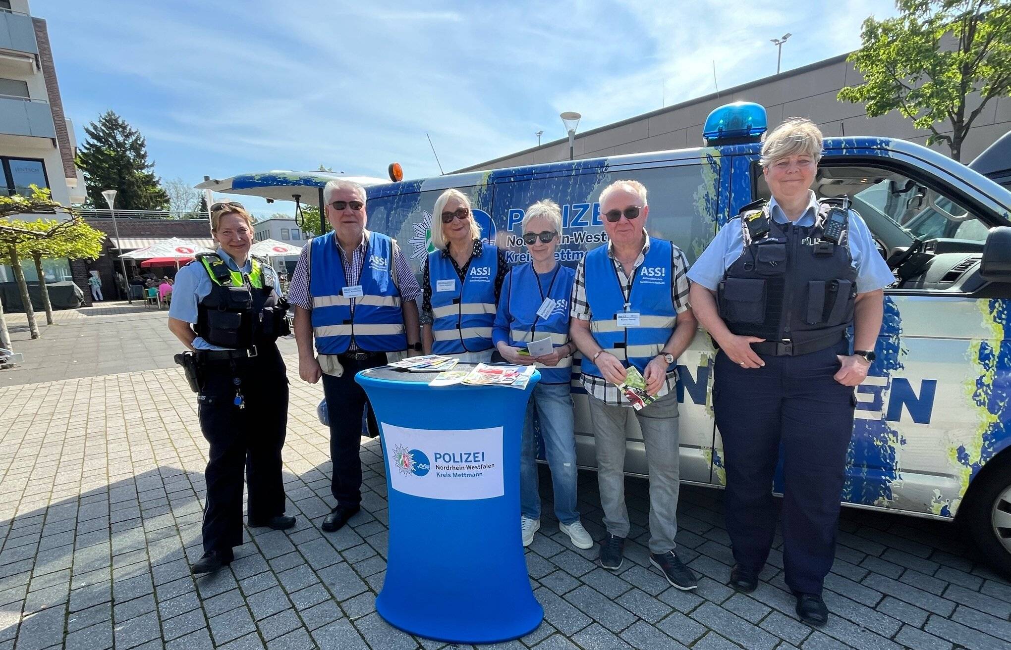  Silke Stephan, Henry Krieschey, Doris Plitzko, Brigitte Sappelt, Klaus Haxel und Michaela Jordan berieten zahlreiche Bürgerinnen und Bürger. 