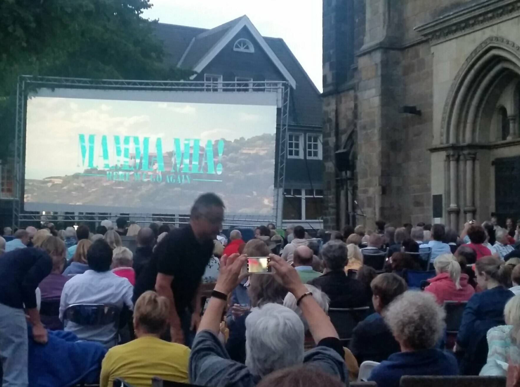  Der Kult geht weiter: Open Air Kino in der Oberstadt.  