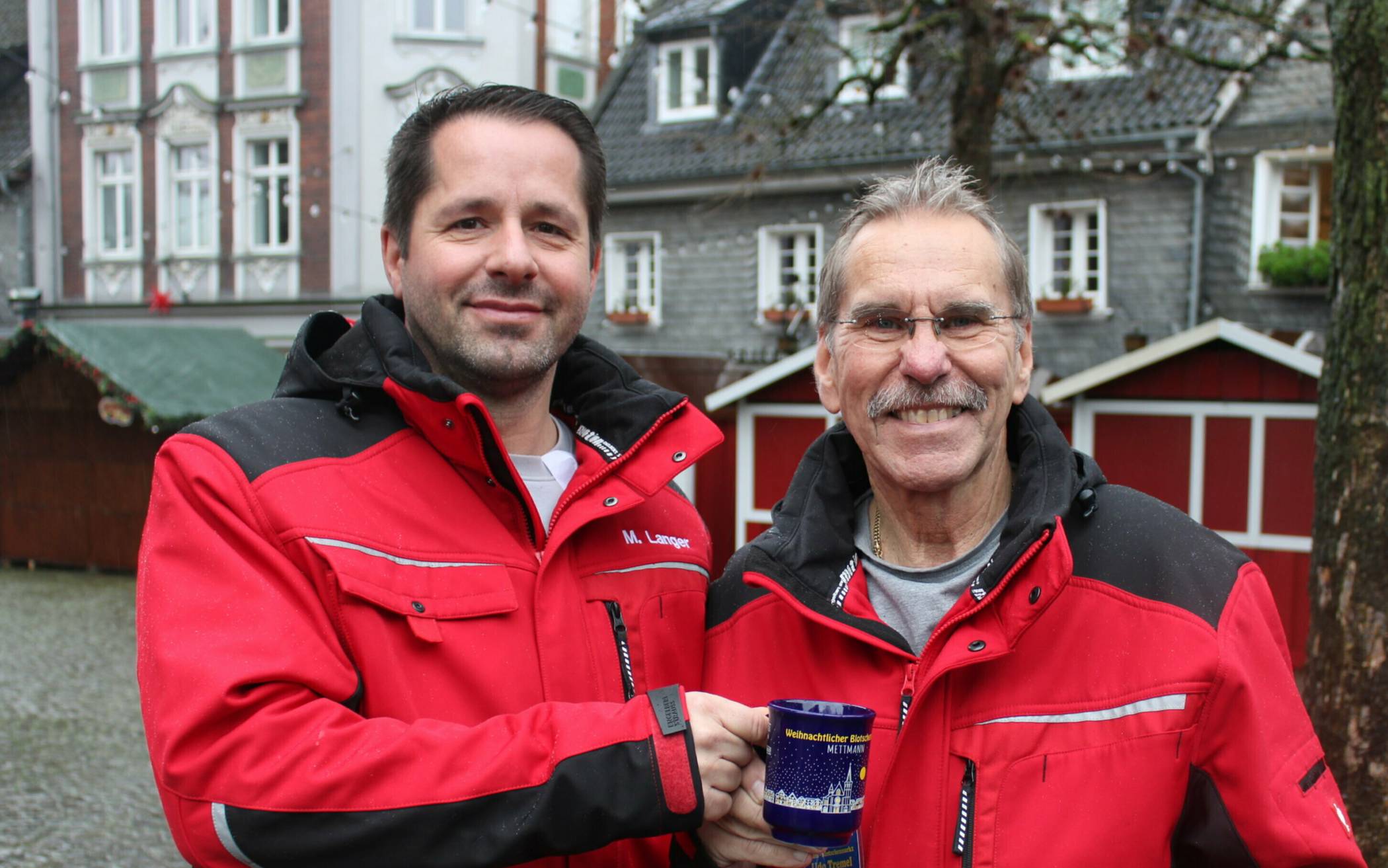  Mike Langer und Udo Tremel zeichnen für die Beleuchtung auf dem Blotschenmarkt verantwortlich. 