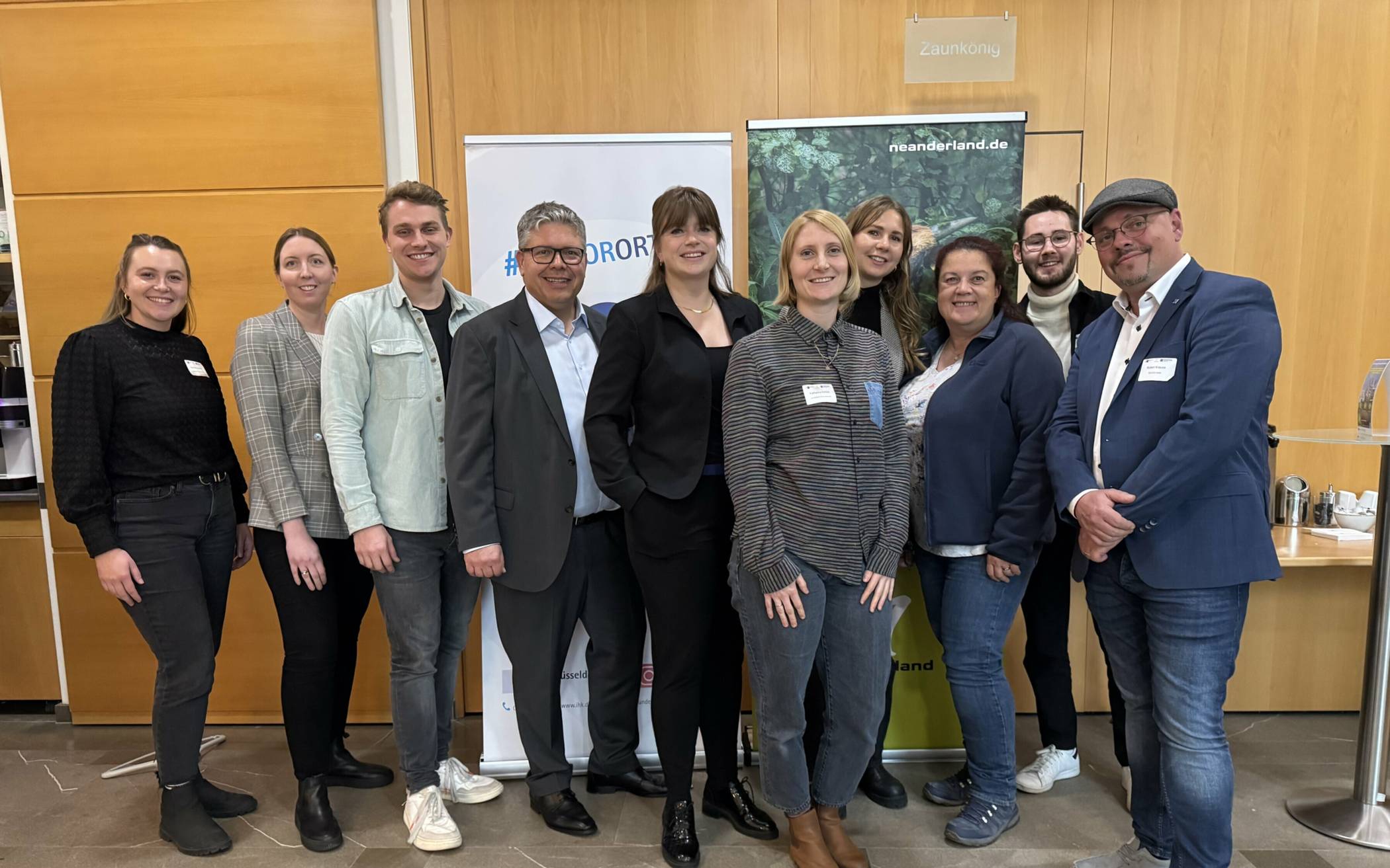 (v.l.) Mareike Joppien (Touristisches Marketing Kreis Mettmann), Raphaela Gäsert (Touristisches Marketing Kreis Mettmann), Louis Vosse (Neanderthal Museum), Christian Rast (ift Freizeit- und Tourismusberatung GmbH), Tina Schmidt (IHK Düsseldorf), Katharina Sonius (Touristisches Marketing Kreis Mettmann), Louisa Wolf Gorny (ift Freizeit- und Tourismusberatung GmbH), Isa Fiedler (DEHOGA Nordrhein), Tim Mrowka (Hotel am Stadtpark Hilden) und Robert Krause (DEHOGA NRW)
