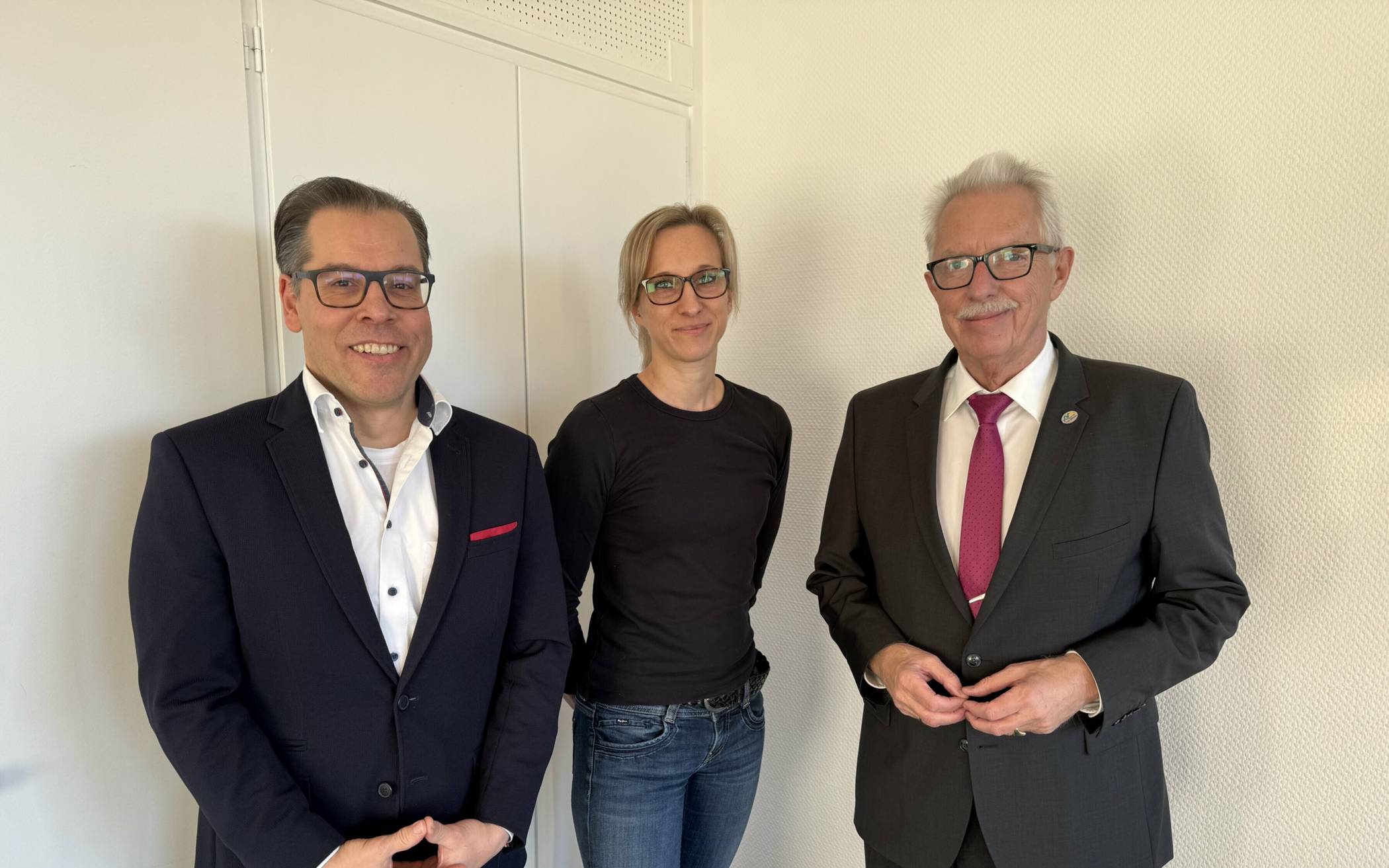 (v.li.) Sascha Becker, Jessica Werner, Landrat