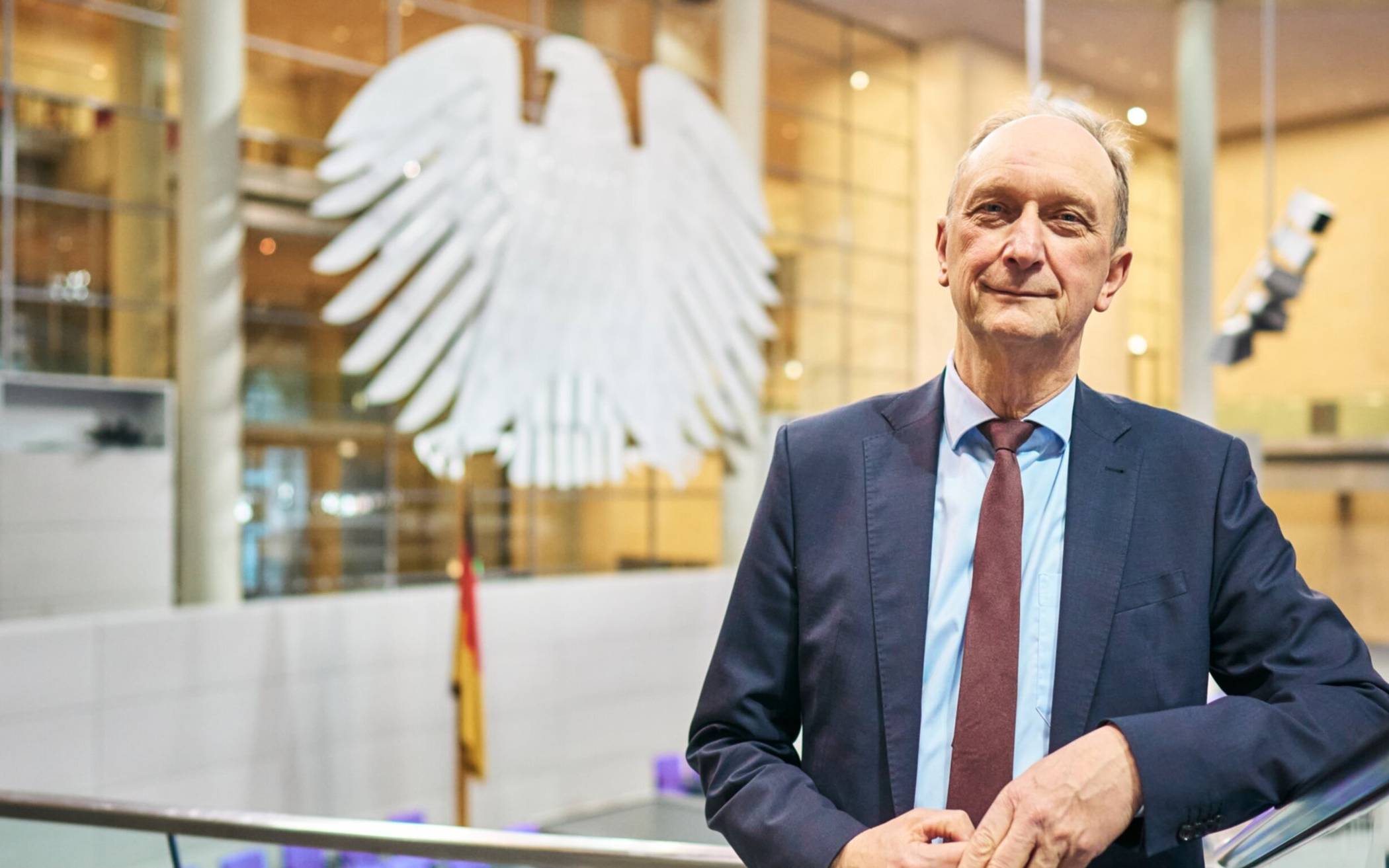 Dr. Klaus Wiener im Plenarsaal des