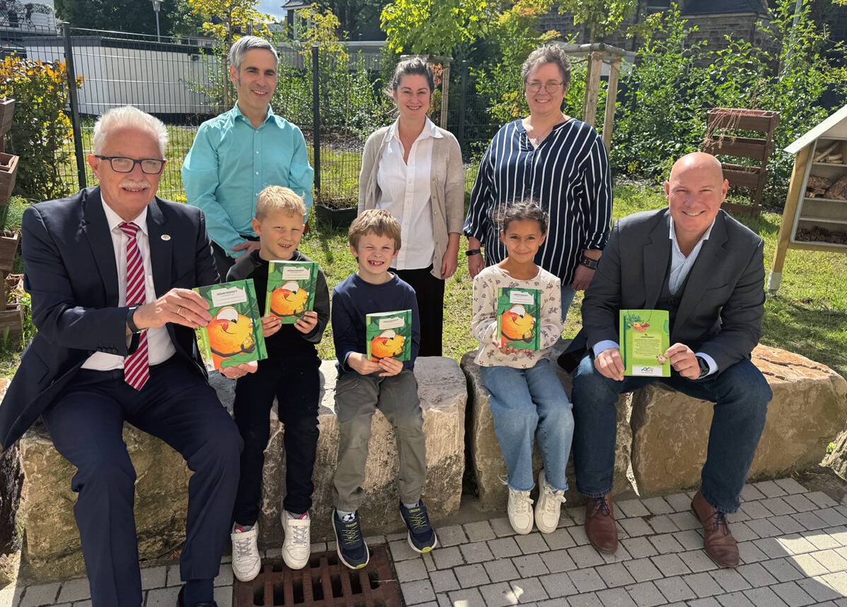 Knapp 10.000 Möhrchenhefte für Grundschulen im Kreis