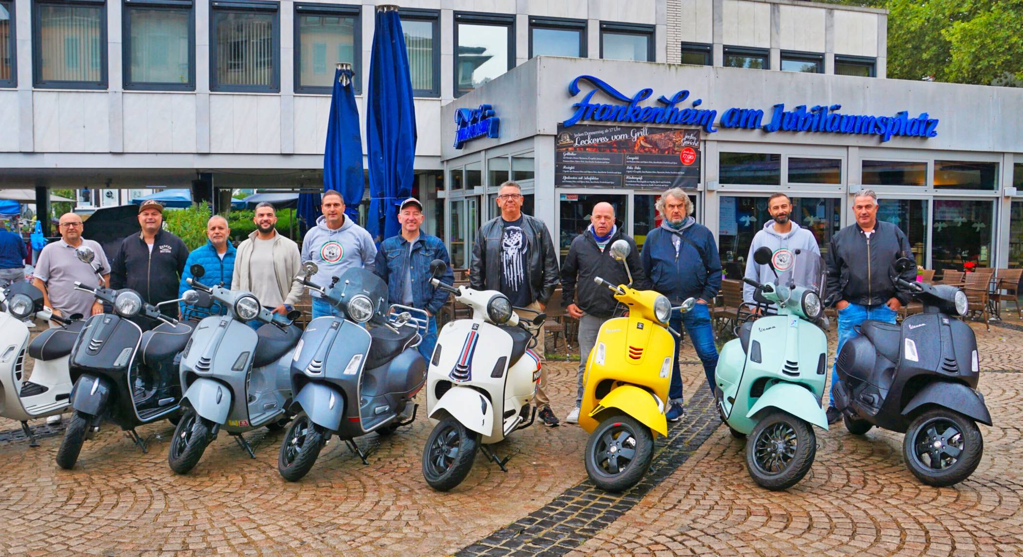 Die Männer vom Mettmanner Verein „Vespisti