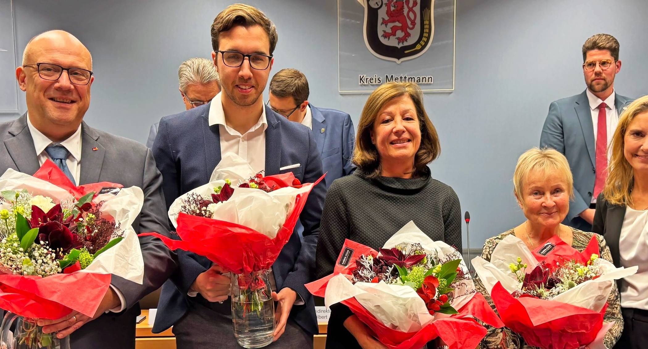Die Landrätin mit ihren Stellvertretern: Rainer Schlottmann, Alexander Steffen, Martina Köster-Flashar, Elke Thiele, Dr. Bettina Warnecke. 