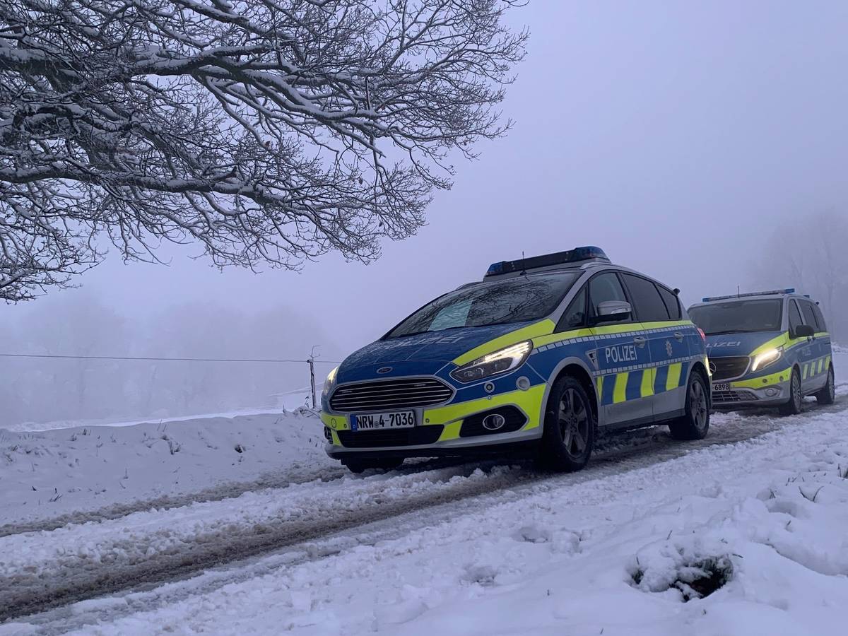 Schnee und Glatteis - zahlreiche Unfälle im Kreis Mettmann