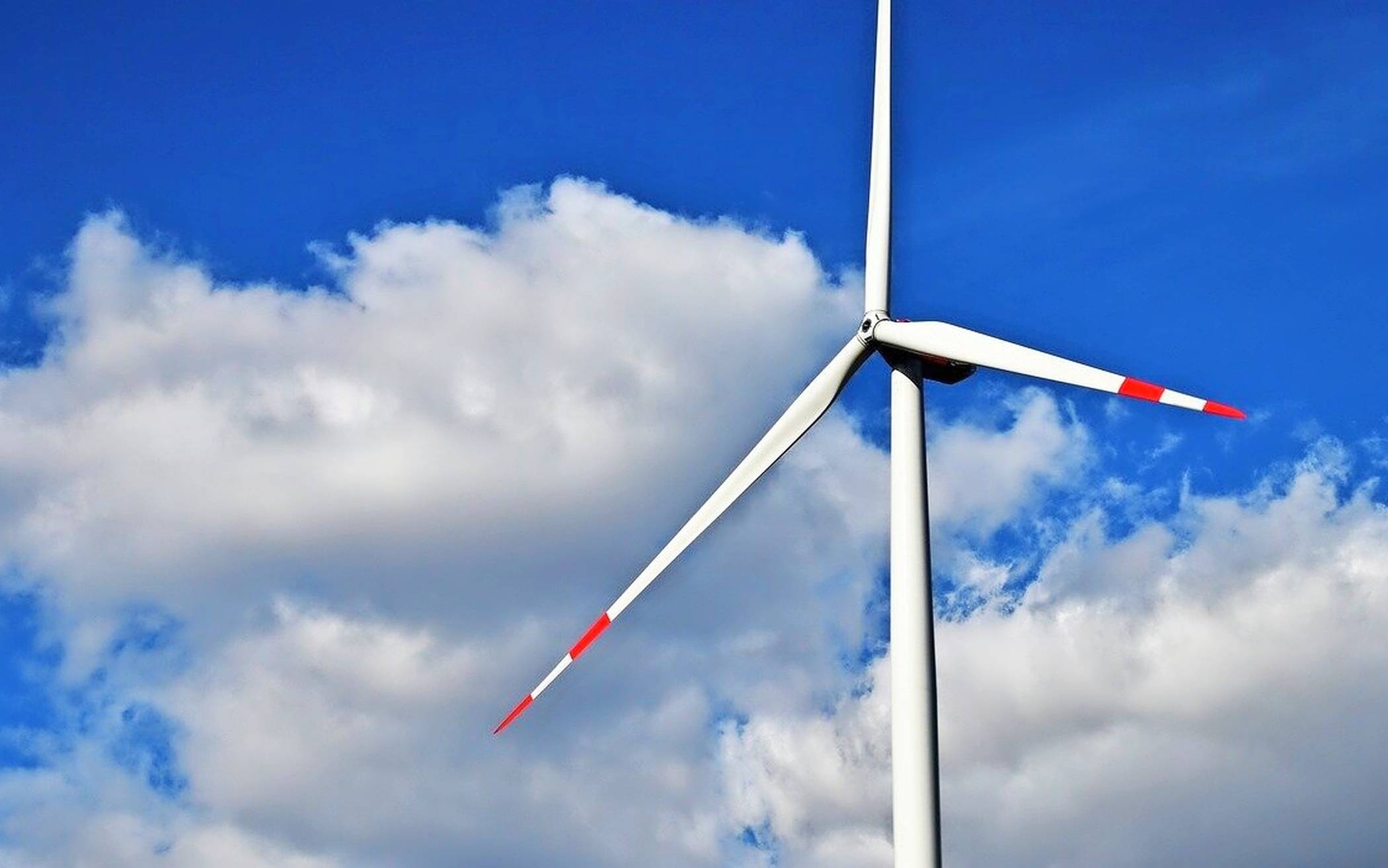 Windkraft gilt als wesentlicher Bestandteil der angestrebten Wende von fossiler auf erneuerbare Energien. 
