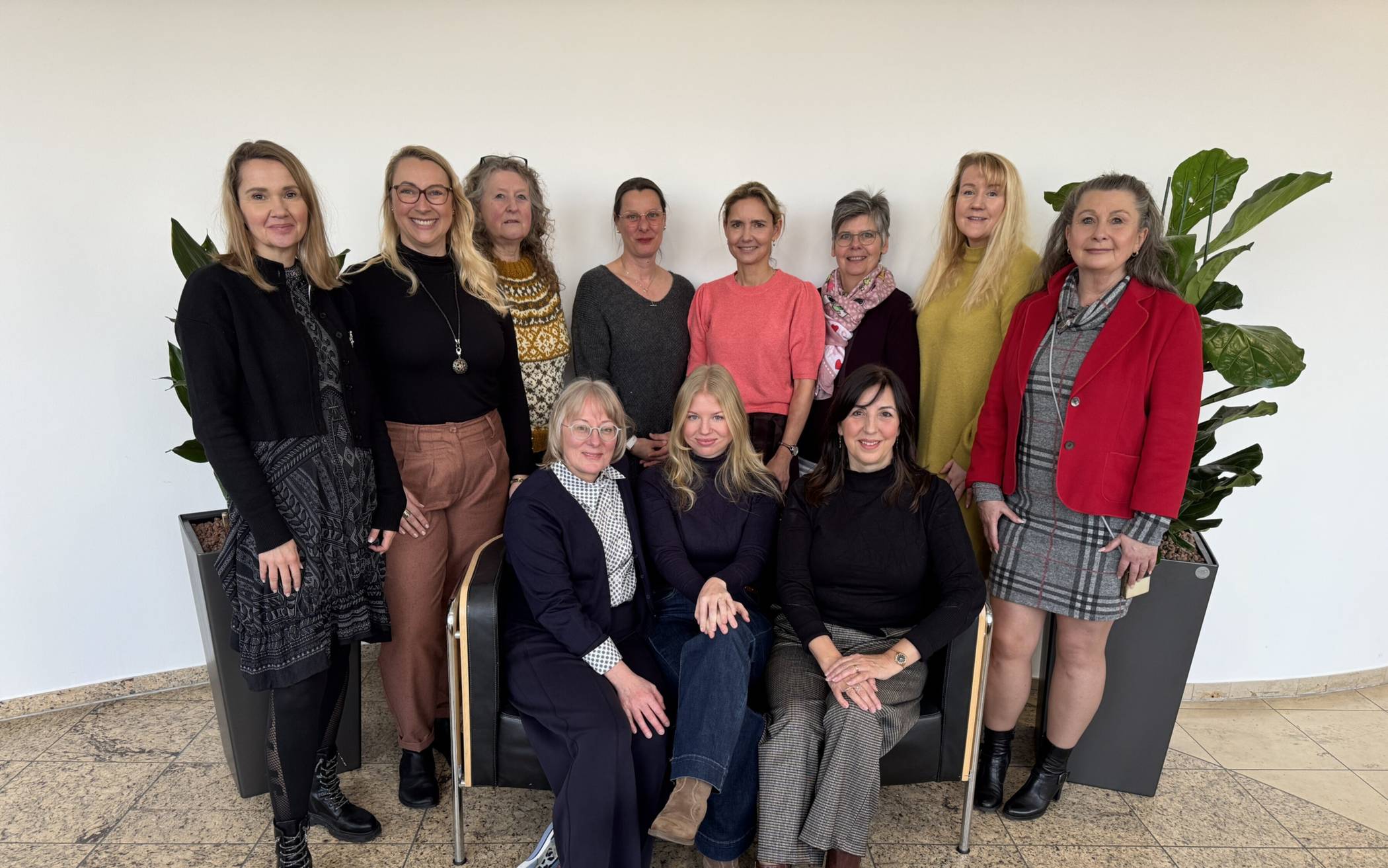 Die Gleichstellungsbeauftragten der Städte und des Kreises mit Landrätin Dr. Bettina Warnecke.