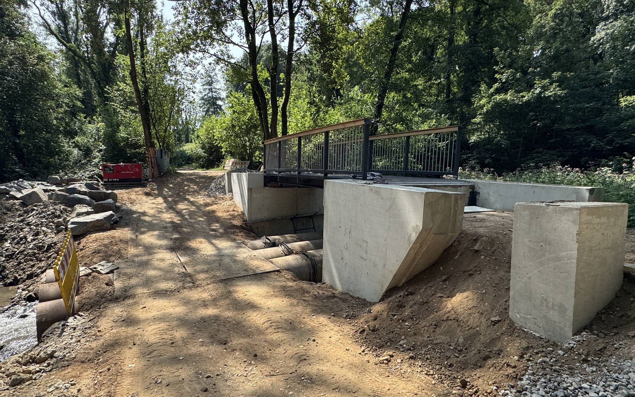 Das Bauwerk nimmt deutliche Konturen an.⇥Fotos: