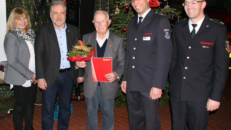 Weihnachtliche Jahreshauptversammlung der Feuerwehr Mettmann