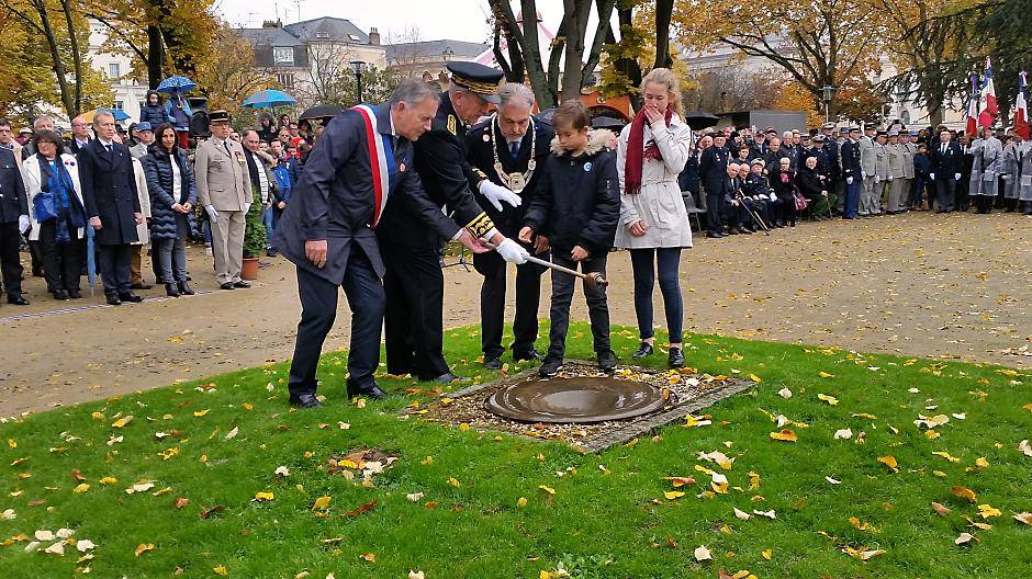 Mettmanner Delegation bei Feierlichkeiten in Laval