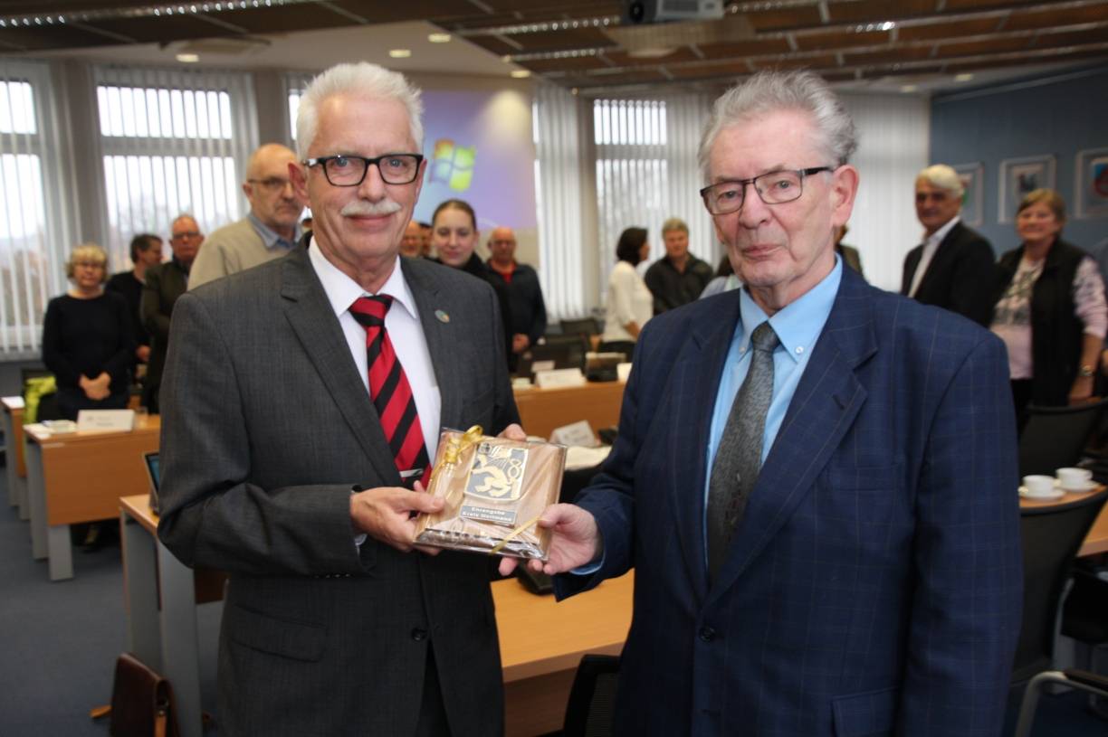 Wolfgang van Gels erhält Ehrengabe des Kreises: Der gute Geist der Kreisrundfahrten