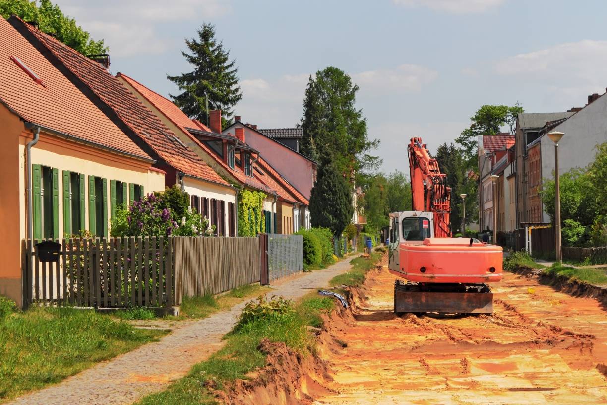 CDU/FDP-Antrag zu Straßenbaubeiträgen - Verband Wohneigentum NRW e.V. übt scharfe Kritik: "Ein klarer Schlag ins Gesicht aller Hauseigentümer"