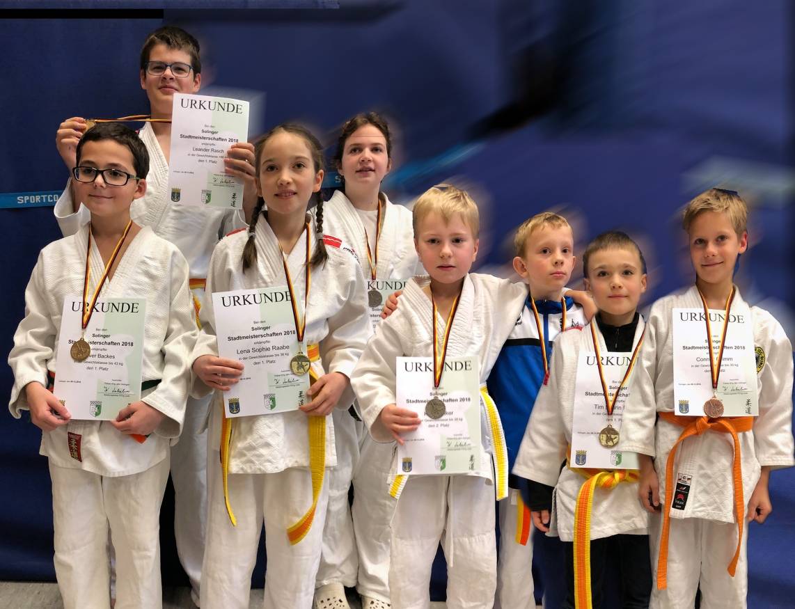 me-sport-Judokas im Goldregen