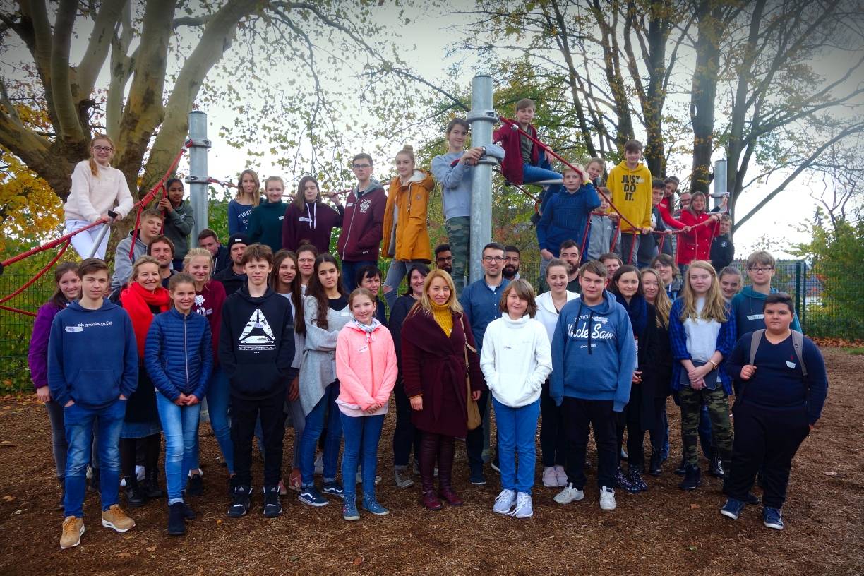 Jugendliche erwerben und vermitteln Medienkompetenz: Medienscouts befassen sich mit Computerspielen