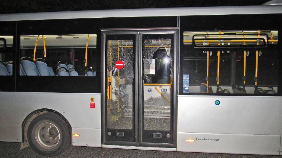 Wieder Steinwürfe auf Linienbus