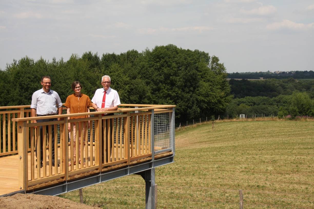 Aussichtsplattform bietet herrlichen Talblick