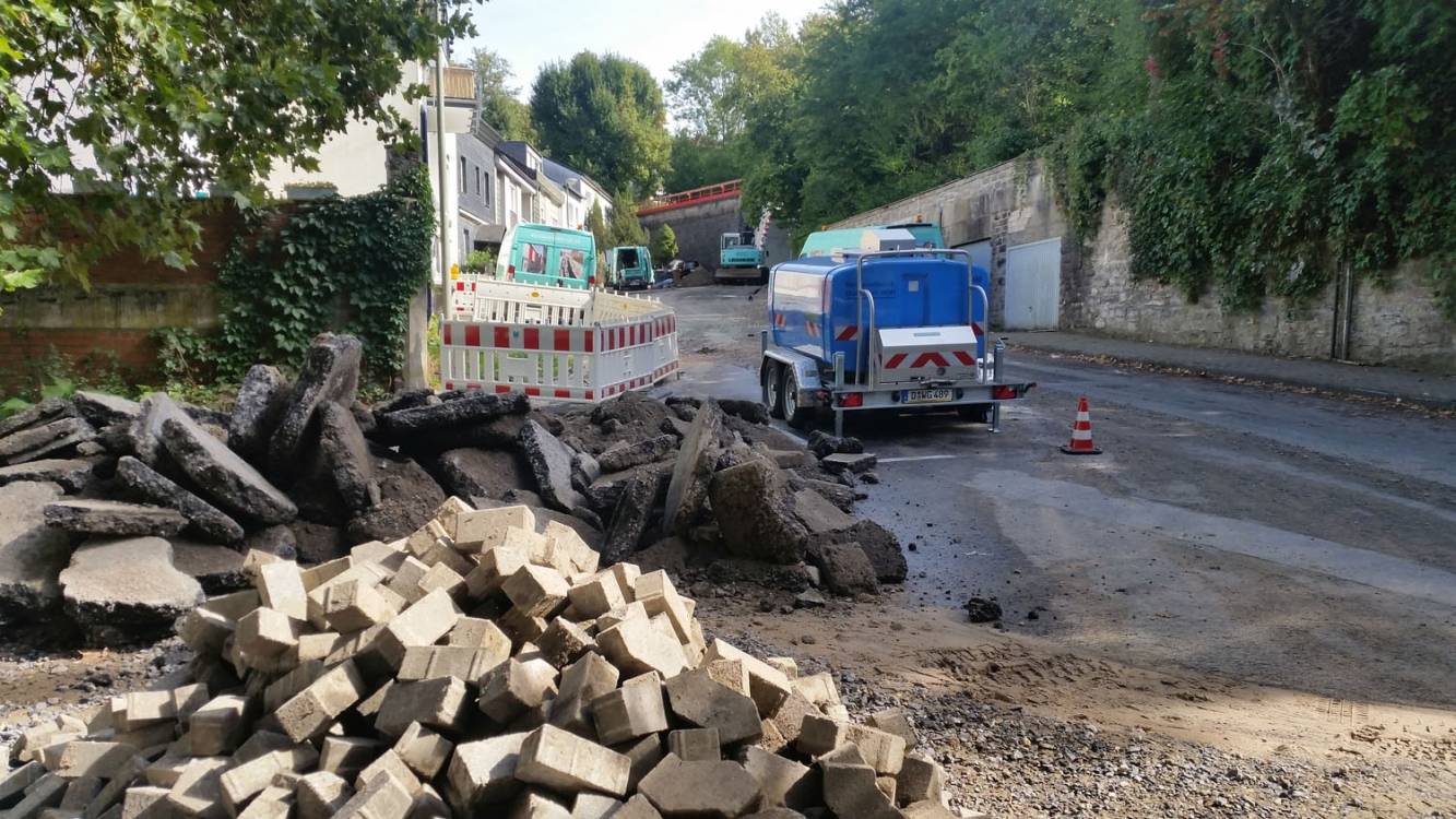  Dieser Abschnitt der Elberfelder Straße ist für den Verkehr gesperrt. 
