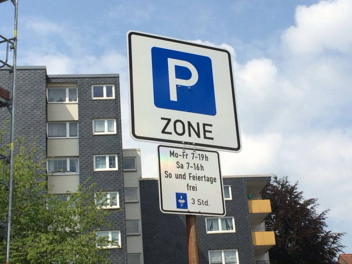 Und plötzlich stand das Schild da...