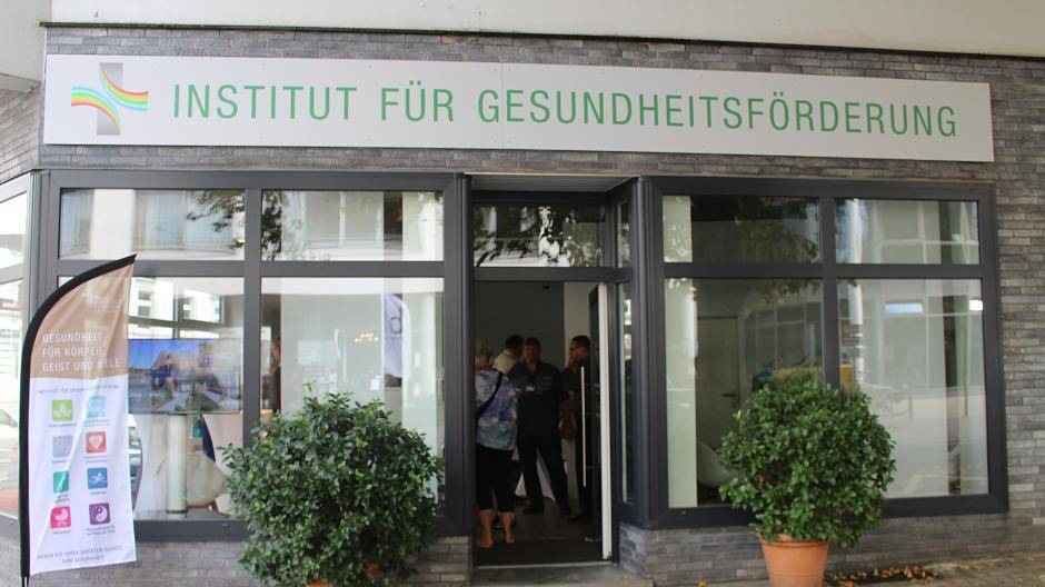 Das neue Institut für Gesundheitsförderung lässt sich an der Gartenstraße Ecke...