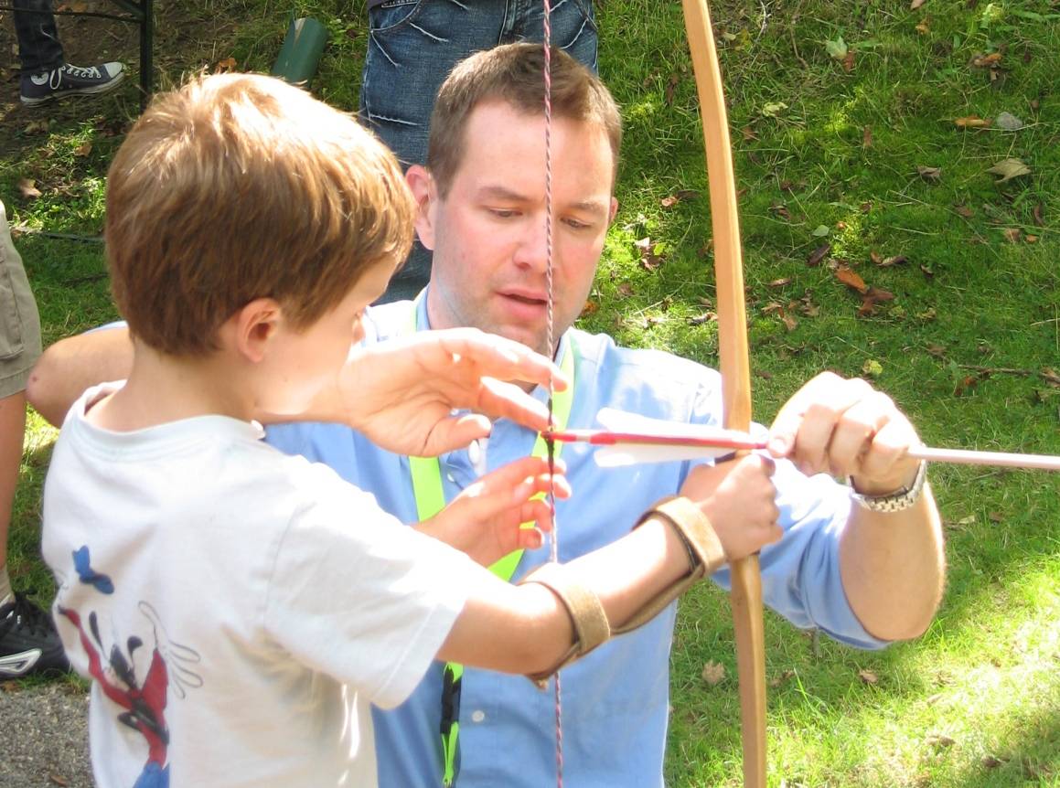 Programm für die vierte Ferienwoche: Sommer in der Steinzeitwerkstatt