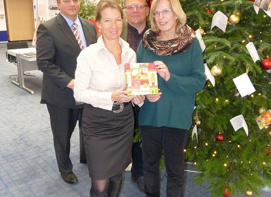 Freude schenken mit dem Weihnachtswunschbaum