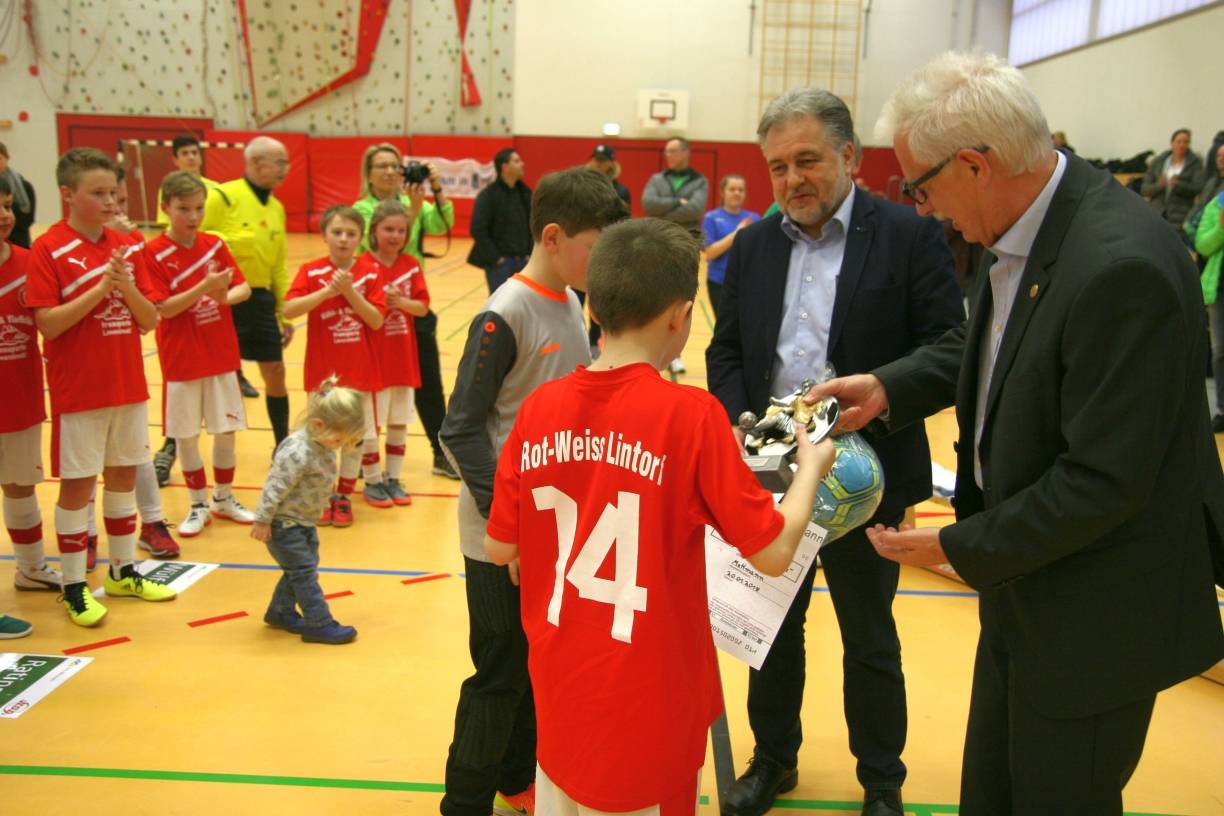 RW Lintorf gewinnt E-Jugend-Fußballturnier