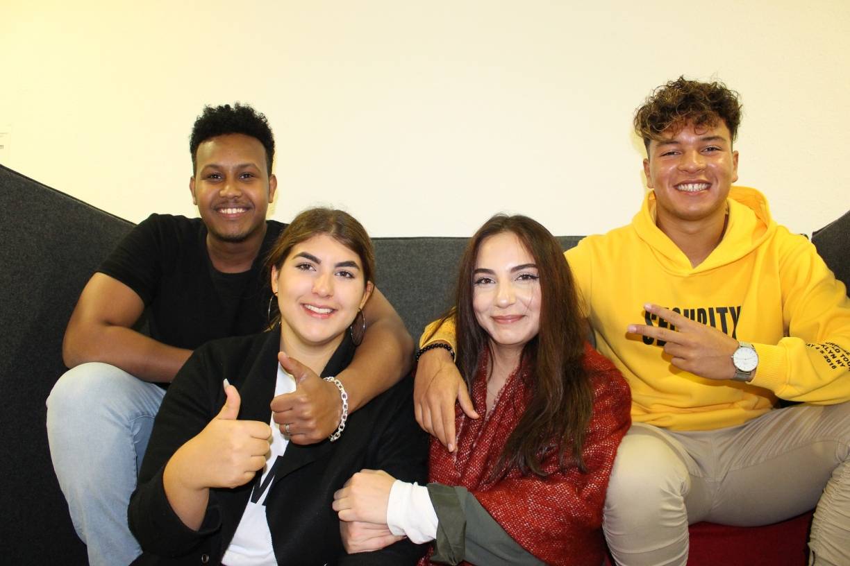  Abdifatah Said-Siyad (22 Jahre), Christina Prokopiadou (20 Jahre), Melissa Topac (19 Jahre) und Younes Arbouch (19 Jahre). 