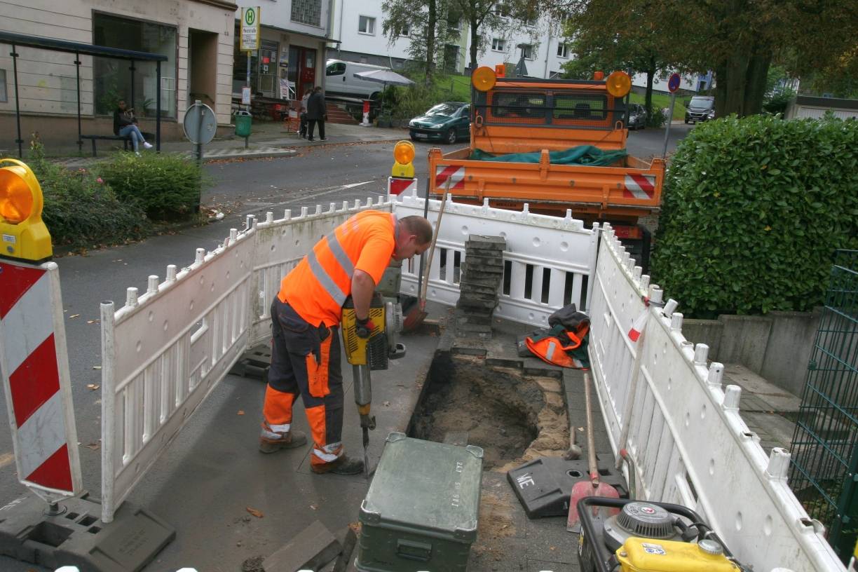 Fahrbahn auf der Neanderstraße abgesackt