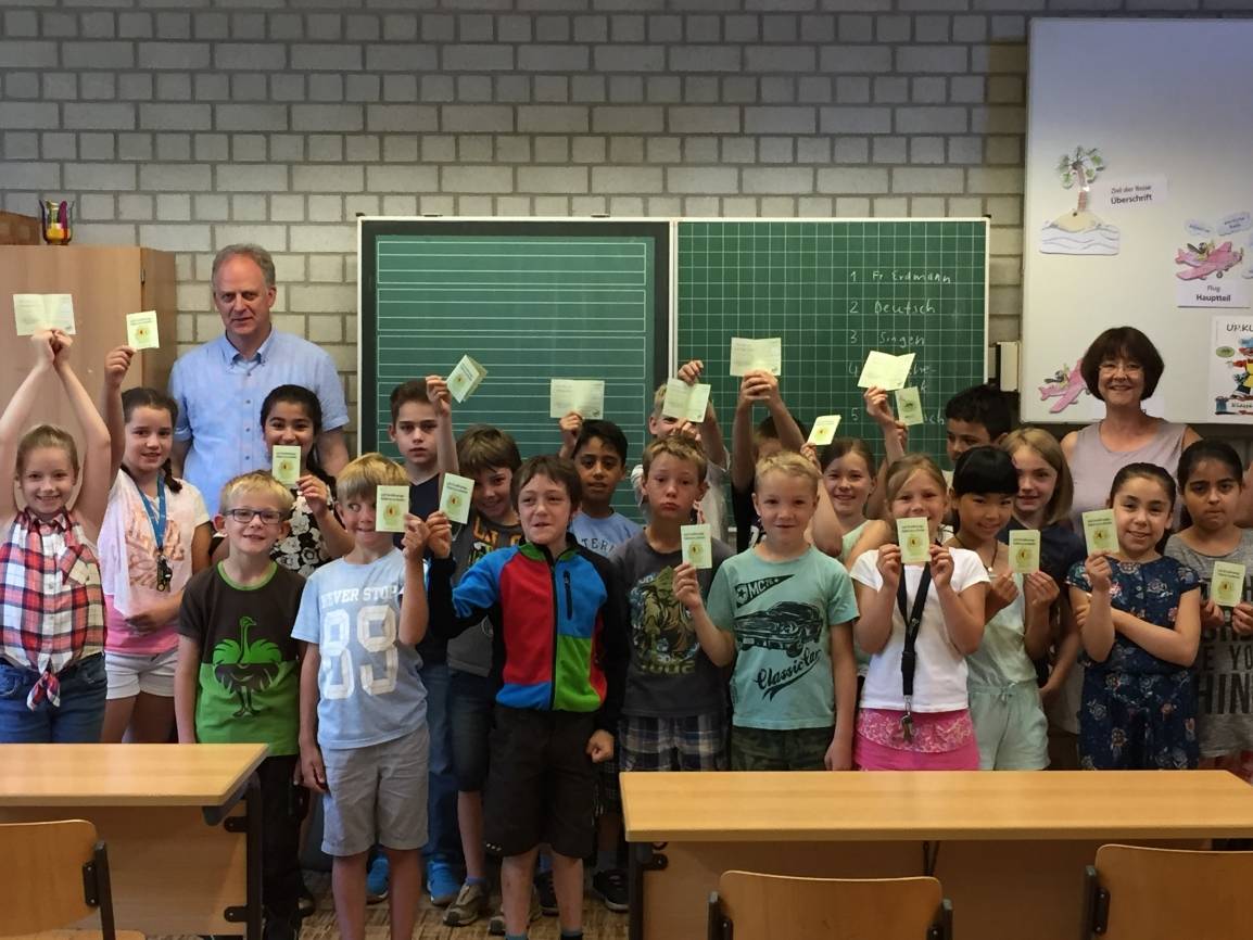 Ernährungsbildung für Drittklässler: Kleine Köche erhalten die „Lizenz zum Selberkochen“