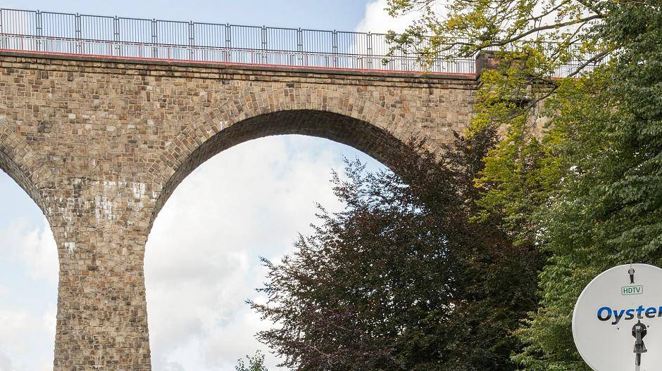 Stellplatz unter der Saubrücke am Panorama Radweg in...