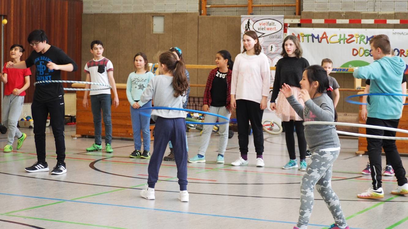  Zugabe! Zum Abschluss der Aufführung präsentierten sich die jungen Jongleure und Artisten noch einmal alle gemeinsam. 